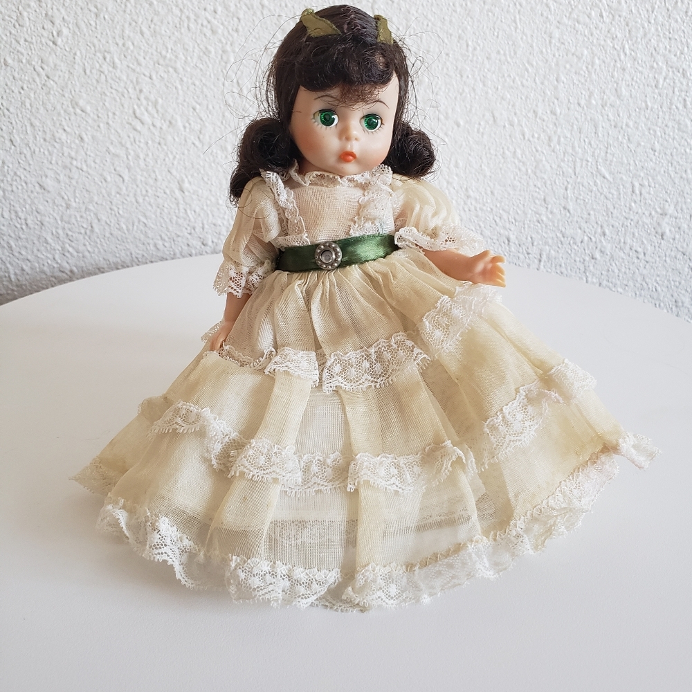 #Madame Alexander 8" Scarlett in white dress emerald eyes pale face